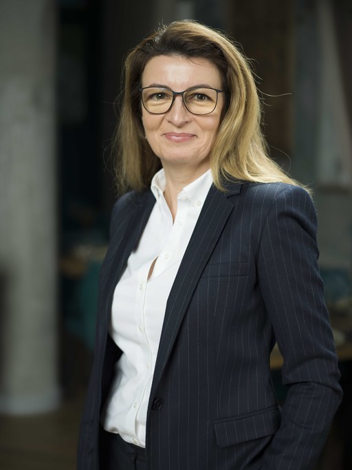 Lăcrămioara Diaconu-Pinţea, care a fost responsabilă de implementarea unui program masiv de transformare a Complexului Energetic Oltenia, a încheiat colaborarea cu compania de stat