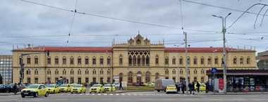 Consilier al ministrului Transporturilor, către conducerea Regionalei CFR Iaşi: Nu mai închideţi Gara Iaşi pe timp de noapte. Ajung trenurile după ora 22.00, iar gara este închisă. Ruşinică!