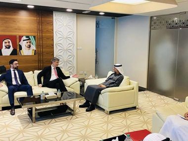 Virgil Popescu a anunţat că Hidroelectrica va colabora cu o companie din Emiratele Arabe Unite pentru producţia de energie regenerabilă