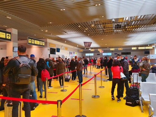 Record de pasageri pe Aeroportul Iaşi, în 2022 - peste 1,5 milioane de îmbarcări şi debarcări / Noul terminal, de 30.000 de metri pătraţi, va fi gata până la finalul acestui an