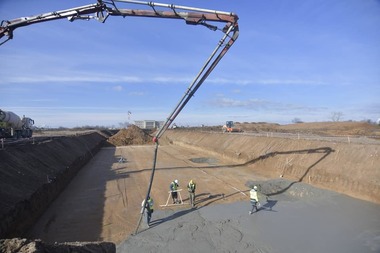 Preşedintele Consiliului Judeţean Dolj: A fost turnată prima cupă de beton la fundaţia noului terminal al Aeroportului Internaţional Craiova