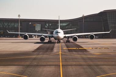 Agenţia online de turism Vola.ro a intermediat anul trecut tranzacţii de 73 milioane euro. Preţul biletelor de avion a crescut în medie cu 10-15% în anul 2022