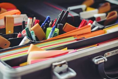 Distribuitorul de produse de birotică şi papetărie Vector International a înregistrat anul trecut o cifră de afaceri de 8,8 milioane de euro şi estimează o creştere de 20% în acest an