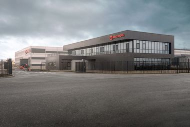 Grupul Rockwool, cel mai mare producător mondial de produse de tip vată minerală bazaltică, vrea să construiască o nouă linii de producţie a vatei minerale bazaltice la fabrica de lângă Ploieşti