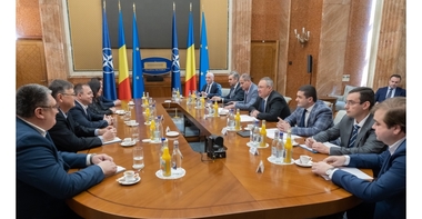 Premierul Ciucă a avut o întrevedere cu reprezentanţii companiei AE SOLAR şi ai Reţelei Universităţilor de la Marea Neagră / AE SOLAR va deschide o fabrică de producere a panourilor solare în România