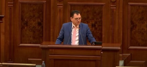 Ştefan Radu Oprea (PSD): Sunt companii care fac profituri foarte mari speculând acea situaţie de criză. Acele profituri foarte mari trebuie să fie impozitate