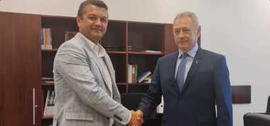 Sindicaliştii din ANAF cer o poziţie corespunzătoare în grila de salarizare din noua lege, dar şi scoaterea posturilor vacante la concurs / Modure: Mult doritul Statut al finanţistului este frumos, extraordinar, sublim chiar, dar lipseşte cu desăvârşire

