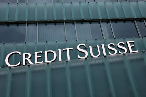 Acţiunile Credit Suisse şi-au reluat scăderea vineri, cu un declin de 8%; Acţiunile bancare europene au coborât cu aproape 3%