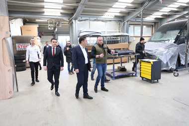 Ministrul Economiei, discuţii, la Suceava, cu mediul de afaceri despre fondurile puse la dispoziţie prin cele trei scheme de ajutor de stat pentru industria prelucrătoare, economie circulară şi competitivitate