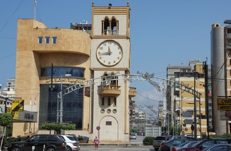 Libanul s-a trezit duminică în două fusuri orare, pe fondul unei dispute tot mai intense între autorităţile politice şi religioase cu privire la trecerea la ora de vară