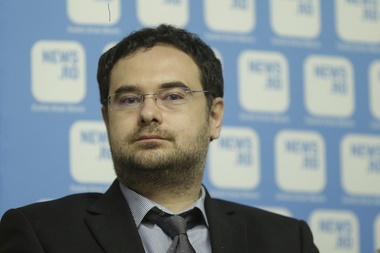 Eveniment News.ro - Adrian Codîrlaşu, vicepreşedinte, CFA Romania: Vom evita recesiunea, vom avea o creştere economică, e adevărat, probabil semnificativ mai mică decât cea înregistrată în anul precedent
