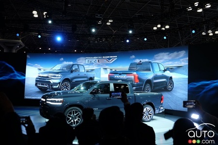 Stellantis a prezentat miercuri noua sa camionetă electrică Ram 1500 REV