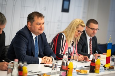 Ministrul Cseke Attila: În Ungaria, o familie îşi poate construi o casă mai ieftin şi mai uşor folosind proiectele tip puse la dispoziţia publicului de Guvern. Vom introduce această măsură şi în România
