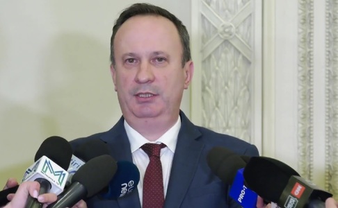 Ministrul Finanţelor precizează că va fi analizată şi luată o decizie în coaliţie cu privire numărul secretarilor de stat din ministere