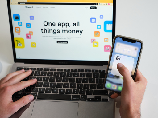 Revolut: Suma medie cheltuită în primul trimestru al anului a scăzut uşor faţă de aceeaşi perioadă a anului trecut, la 1.640 euro per client 