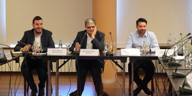 MIPE: Peste 1 miliard de euro, trimişi în conturile României în primele luni din 2023 / Marcel Boloş: Sunt optimist că vom depăşi pragul de 95% rată de absorbţie a fondurilor europene
