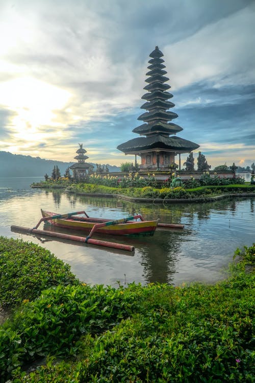 2,24 milioane de turişti străini au vizitat Indonezia în primul trimestru al anului. Peste 5.000 au fost români