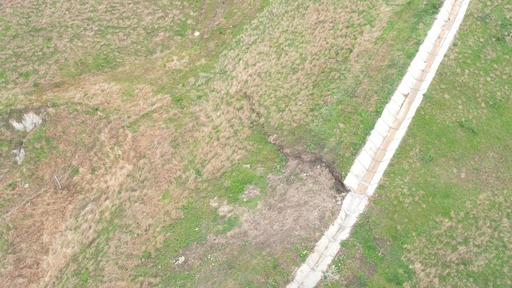 Oficialii CNAIR anunţă că tronsonul Sebeş - Turda al A 10 va fi redeschis pe 15 mai, dar că în zona Alba Iulia Nord se va face o „expertiză extinsă”, având în vedere că noi probleme au apărut la terasamentul drumului - FOTO
