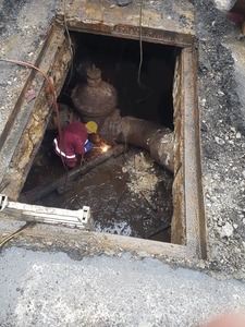 Termoenergetica anunţă continuarea lucrărilor de reparaţii realizate în intersecţia dintre Calea Călăraşi şi strada Matei Basarab, după ce s-a descoperit un nou tronson extrem de degradat / Furnizarea apei calde, sistată



