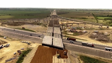 UPDATE - CNAIR anunţă verificări pe şantierul lotului 1 Glina – Vidra / Stadiul lucrărilor, 60% / 180 de muncitori, 104 utilaje şi peste o sută de camioane, la faţa locului / Verificări şi pe lotul 2 - FOTO / VIDEO