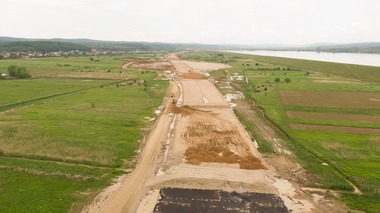 CNAIR anunţă verificări pe lotul 5 al Autostrăzii A1 Sibiu – Piteşti – Stadiul de realizare a lucrărilor, 33% / Aproape o mie de muncitori mobilizaţi pe şantier - FOTO / VIDEO