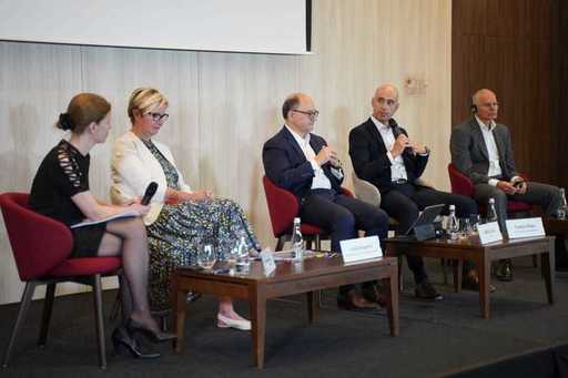 Conferinţa EU FUNDS Profit.ro FirstBank şi Visa - Focus Braşov. Camera de Comerţ şi Industrie Braşov - Depuneţi proiecte pentru digitalizare prin PNRR, indiferent de câte puncte are proiectul peste minimul de 50!