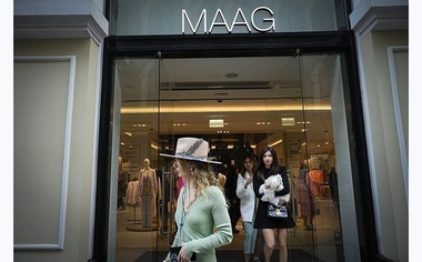 Designerii şi mărcile ruseşti ajută sectorul de retail din Rusia să-şi revină treptat, după 15 luni turbulente de închideri de magazine şi scădere a cererii