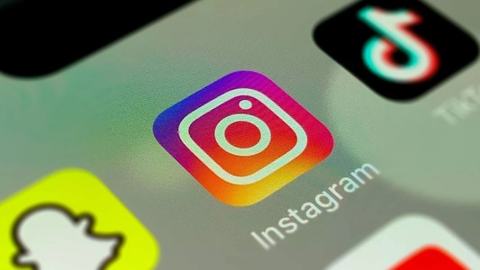 Instagram lucrează la propriul chatbot