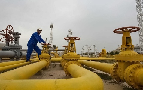 Irakul a invitat duminică companiile străine să liciteze pentru contracte de explorare şi dezvoltare a rezervelor de gaze naturale în 11 blocuri noi