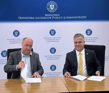 Adrian Veştea: 57% din drumurile judeţene necesită reabilitare, 70% din localităţi nu sunt racordate la reţeaua de distribuţie de gaze, 29% din localităţi nu dispun de reţea de apă / 74 noi contracteprin Programul Anghel Saligny, semnate