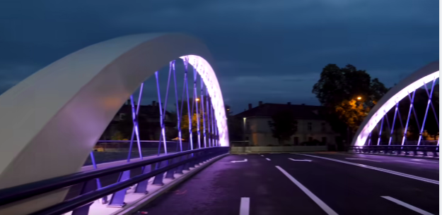 Emil Boc anunţă că noul pod peste Someşul Mic va fi deschis circulaţiei în următoarele zile / Lucrările la proiectul de peste 22,6 milioane de lei au fost finalizate  - VIDEO

