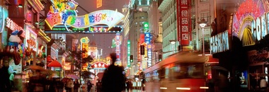 DAL Travel: După o pauză de 4 ani, observăm un interes din ce în ce mai mare din partea turiştilor români pentru a vizita China. Cererea a crescut cu 25% faţă de 2019. Un circuit de două săptămâni costă peste 3.500 de euro de persoană