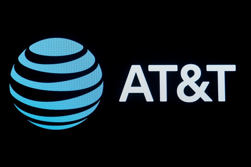 Acţiunile AT&T au atins minimul ultimilor 30 de ani, în urma informaţiilor că grupul a lăsat cabluri toxice din plumb îngropate în SUA
