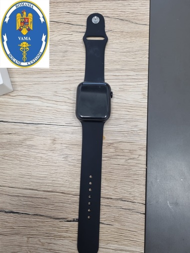 Ceasuri smart, în valoare de peste 1,2 milioane de lei, descoperite de inspectorii vamali din cadrul Biroului Vamal de Frontieră Constanţa Sud într-un container din China

