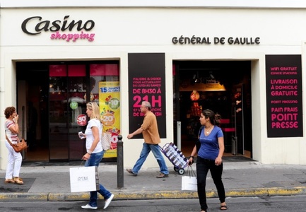 Compania franceză de retail Casino a încheiat un acord de restructurare a datoriilor cu creditorii conduşi de miliardarul ceh Daniel Kretinsky