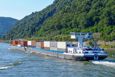 Seceta din Europa pune în pericol transporturile navale pe râul Rin din Germania
