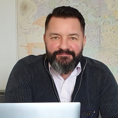 Noul director general al grupului de companii Perla Harghitei şi Apemin Tuşnad este Mihai Neagu