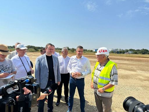 Sorin Grindeanu: Sunt şanse reale ca pe cei 19 km ai drumului care face legătura dintre Oradea şi A3 să fie deschisă circulaţia anul acesta. Stadiul fizic al lucrărilor a ajuns la 73%
