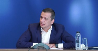 Sorin Grindeanu, după ce un incendiu a izbucnit la un tren de călători din Bihor: De peste 25 de ani in Romania nu s-a cumparat nicio garnitura
