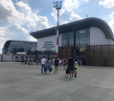 Consiliul Judeţean Suceava se arată surprins de anunţul Wizz Air privind închiderea bazei de la Suceava / Vicepreşedinte CJ: Iniţiem demersuri pentru a găsi soluţii pentru reluarea zborurilor către destinaţiile relocate