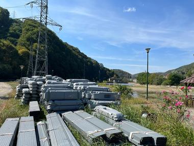 TMK Hydroenergy Power, din Grupul CEZ România, construieşte pe lacul de linistire la centralei hidroelectrice Grebla primul sistem de energie fotovoltaică plutitor