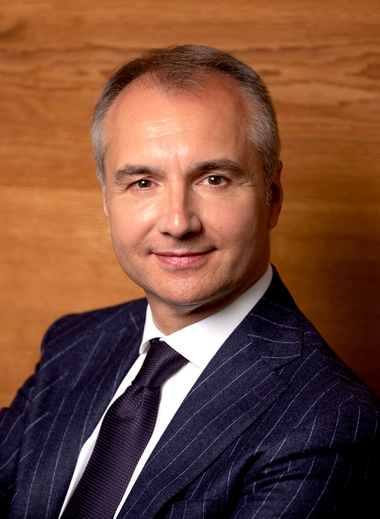  „RoInvest” – Daniliuc (director Departament IMM BRD): Pe lângă o strategie de susţinere a IMM-urilor, băncile şi-au demonstrat rolul de susţinere a economiei şi a fluxurilor de capital care tranzitează conturile şi care trebuie să ajungă la beneficiar 

