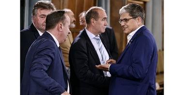 Guvernul a adoptat ordonanţa de urgenţă privind consolidarea capacităţii instituţionale a Ministerului Finanţelor