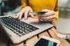 STUDIU: 7 din 10 români se tem că ar putea cădea victime fraudelor online