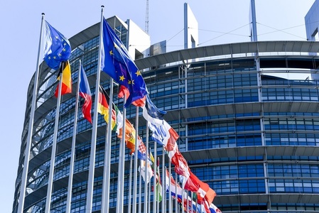 PE a adoptat raportul privind Bugetul UE 2024 care prevede mai multe fonduri pentru cercetare, fermieri şi bursele „Erasmus+”, sprijin adecvat pentru Ucraina, Republica Moldova şi vecinătatea Europei