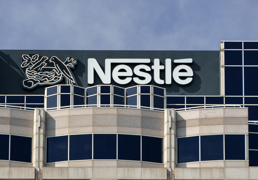 Nestlé raportează vânzări totale de 68,8 miliarde franci elveţieni în primele nouă luni ale anului, în uşoară scădere