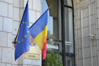 Guvernul propune noi măsuri pentru reducerea cheltuielilor bugetare: Restricţii la cheltuieli pentru instituţiile publice şi autorităţi, inclusiv pentru cele legate de organizarea de festivaluri şi competiţii/ Proiectul prevede excepţiile
