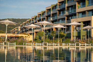 Investiţiile hoteliere în Polonia, Cehia, România, Ungaria, Bulgaria, Slovacia au totalizat  464 milioane euro în ultimul an. Piaţa investiţiilor cu spaţii hoteliere din Europa Centrală şi de Est îşi revine, dar trebuie redusă amprenta de carbon - raport