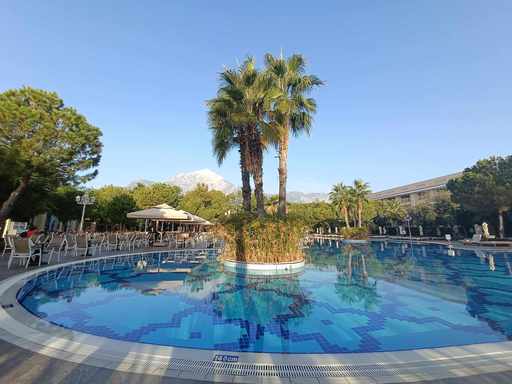 Alin Burcea, Paralela 45: 430.000 de români au venit în Antalya în vacanţă în acest an, potrivit cifrelor aeroportului local, însă e greu de crezut. Pachetele pe Antalya s-au scumpit şi nu estimăm creşteri pentru anul viitor