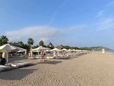 Touroperatorul Paralela 45 estimează un rulaj de 62 milioane euro în acest an şi în creştere la 70 milioane euro pentru 2024. Agenţia de turism mizează anul viitor pe vacanţele în Spania, Tunisia şi pe circuite